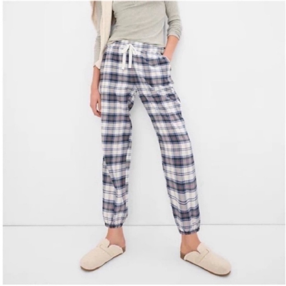 GAP Navy and White Check Pajama Pants